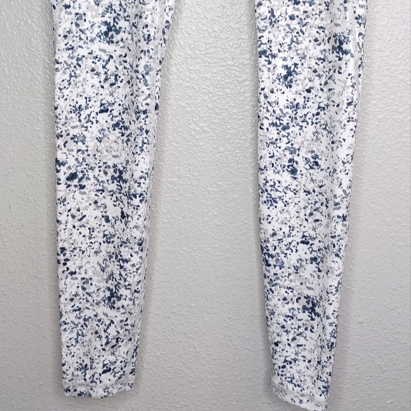 Athleta Abstract Printed Ankle Length Leggings - Picture 4 of 11